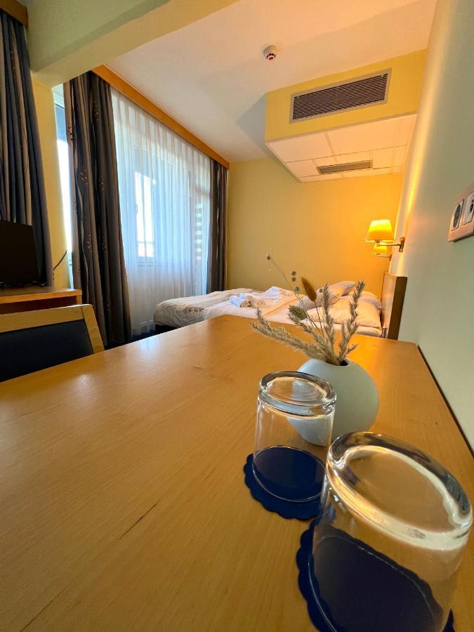 Hotel Jeruzalem 류토메르 외부 사진